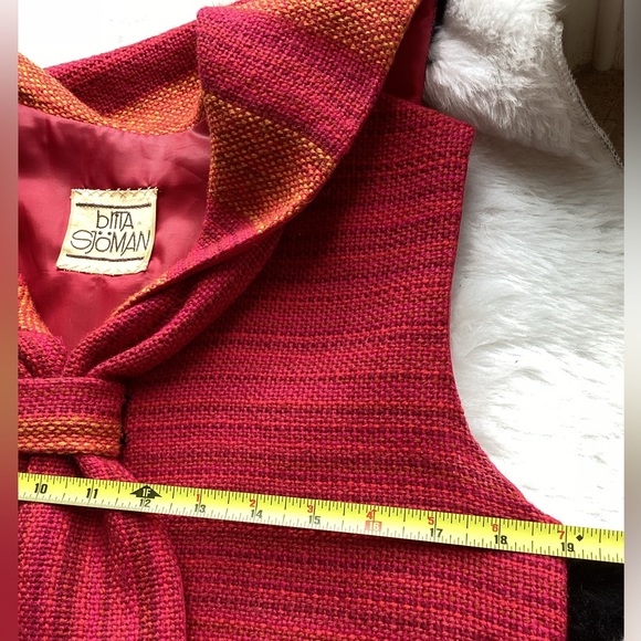 Vintage 1960’s Wool Tweed Magenta Sleeveless Dress. B31 - Picture 11 of 16